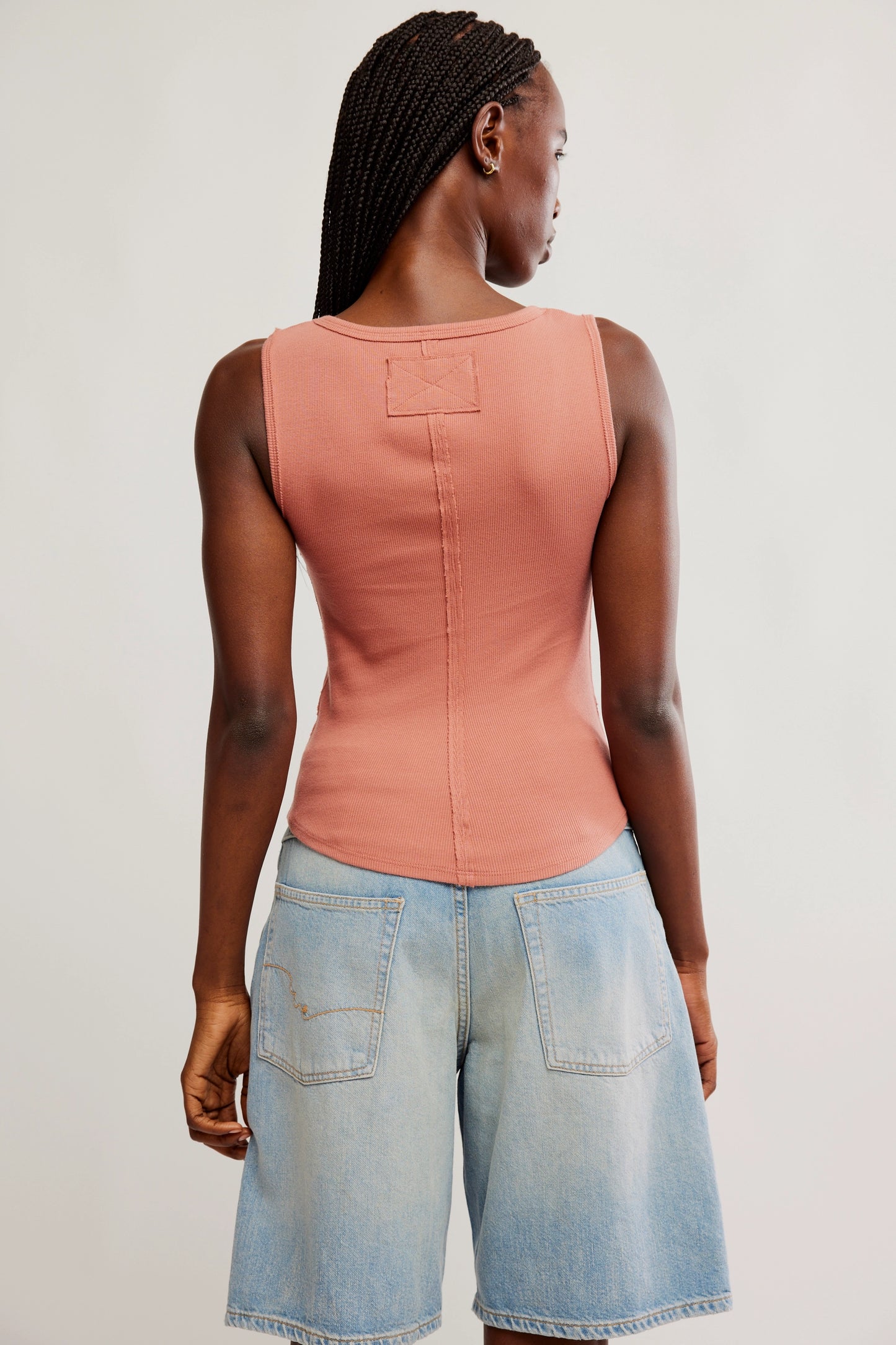 Hummingbird Tee - Cedarwood
