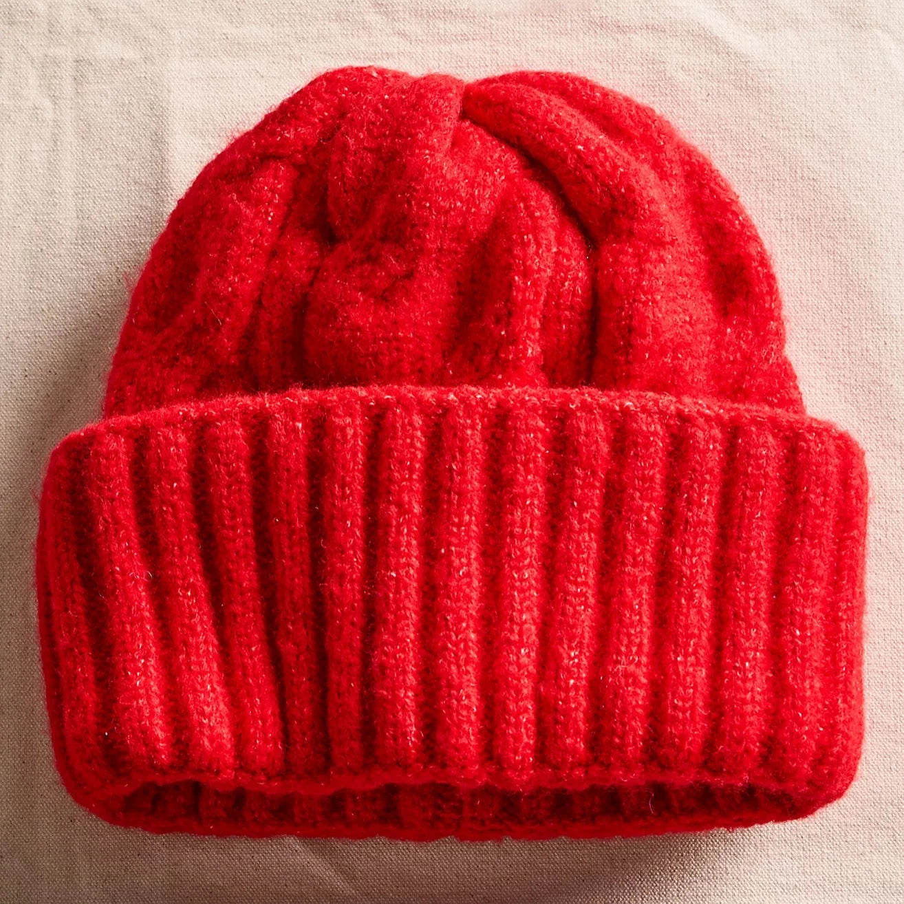 Coastline Beanie - Bright Red