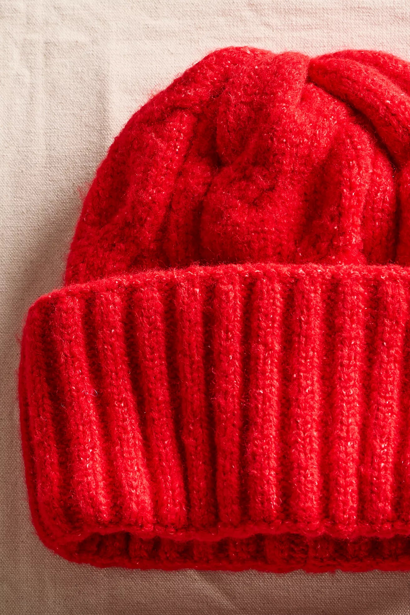 Coastline Beanie - Bright Red