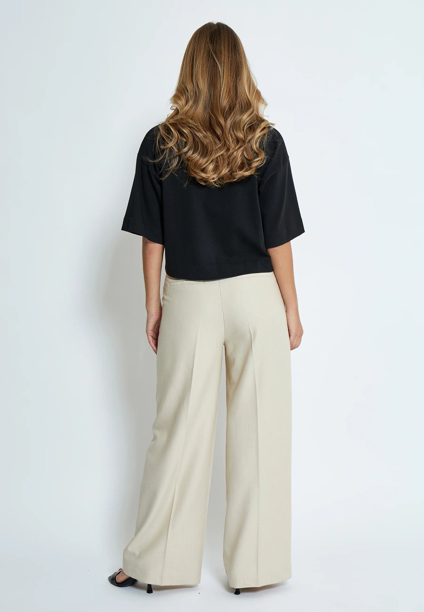 Gamma Cropped GOTS - Black