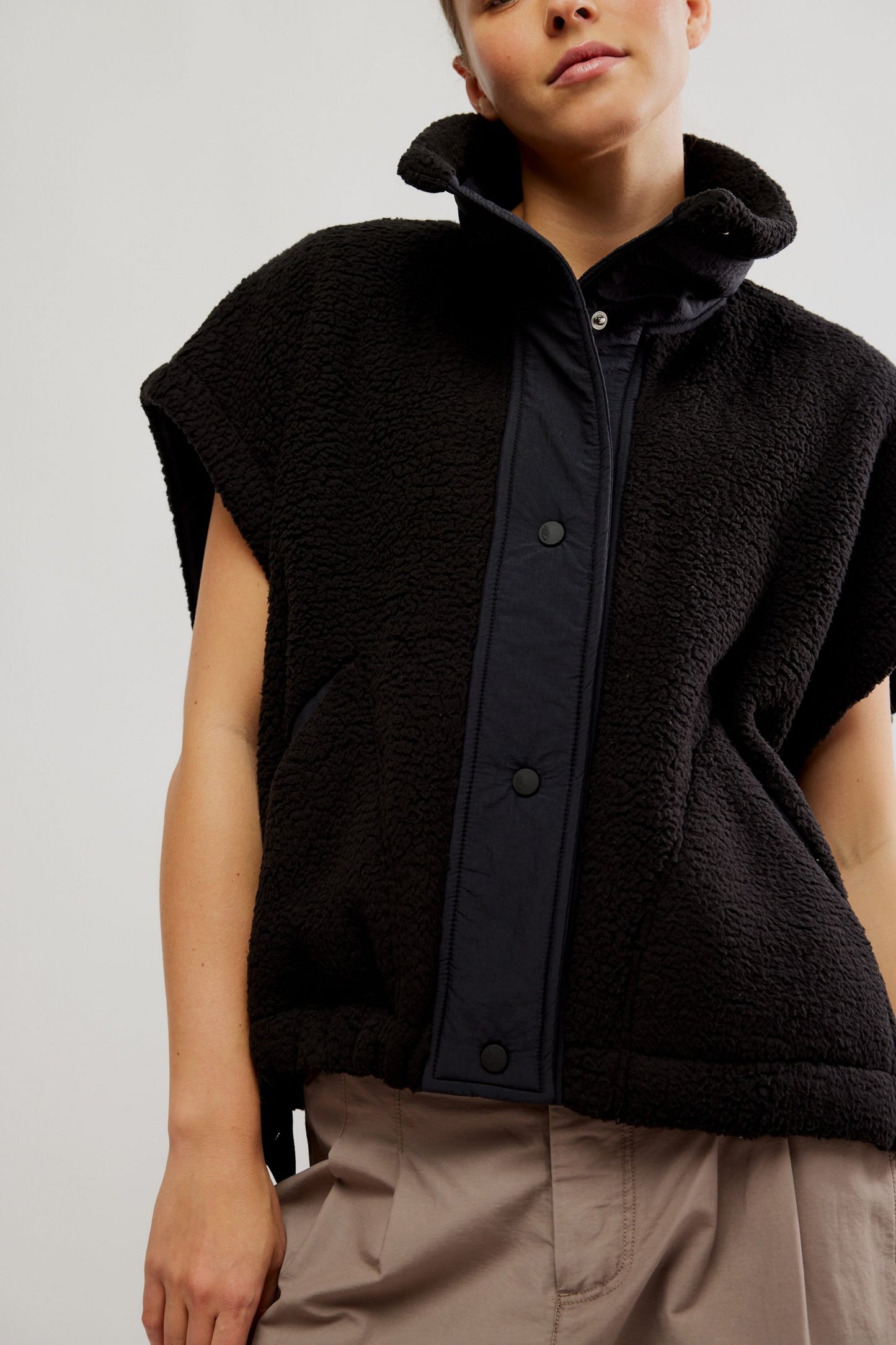 Scout It Out Vest - Black