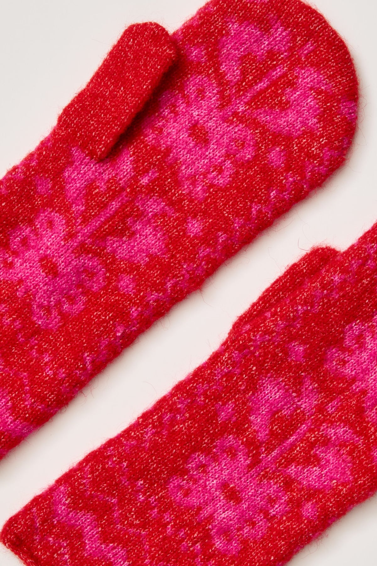 Folk Mitten - Pink / Red