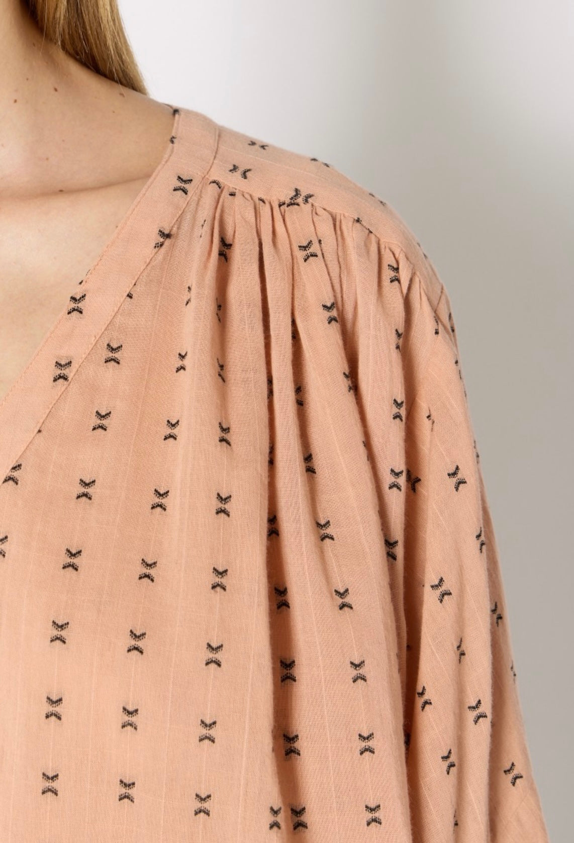 Chaya Blouse - Peach