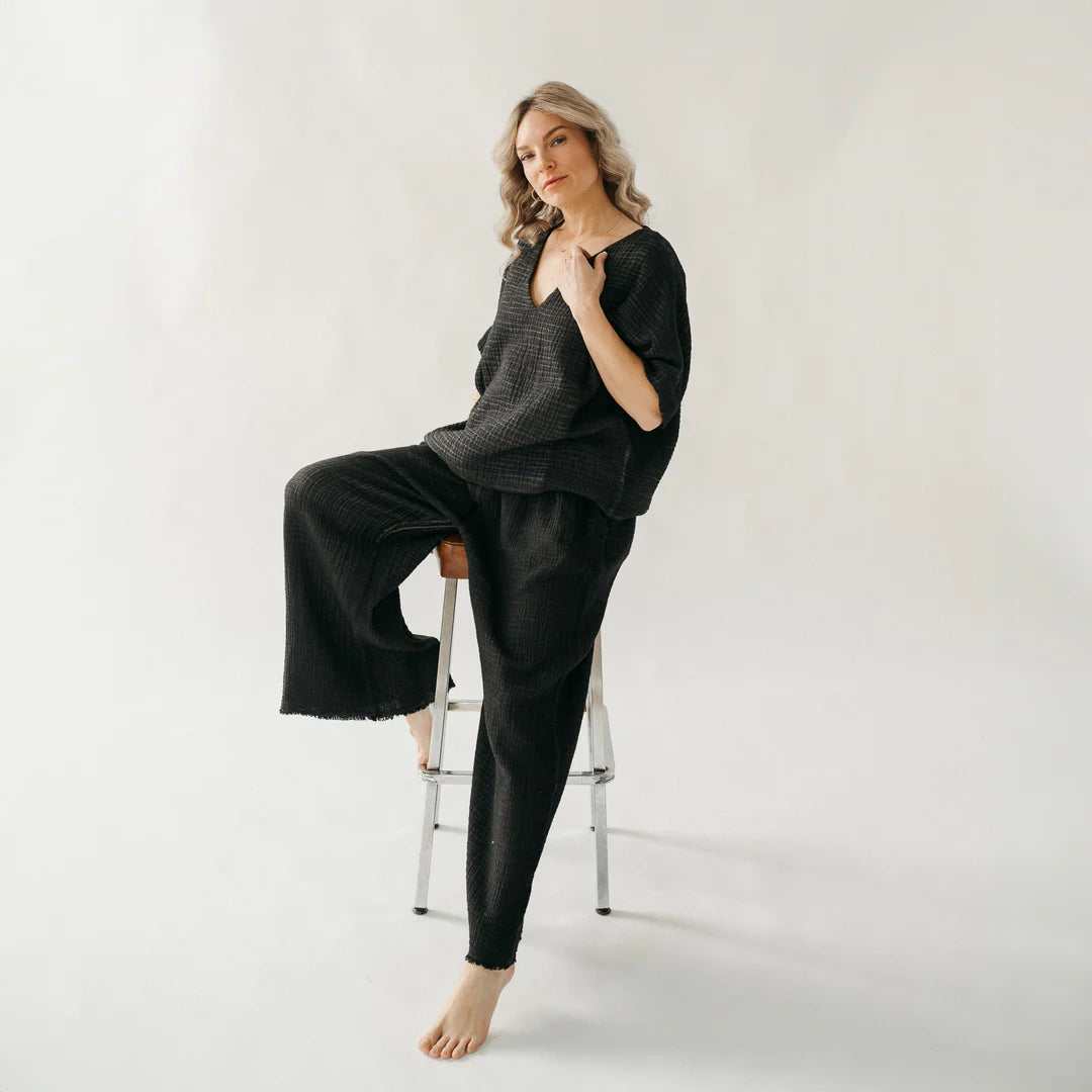 Crinkle V Neck Top - Black