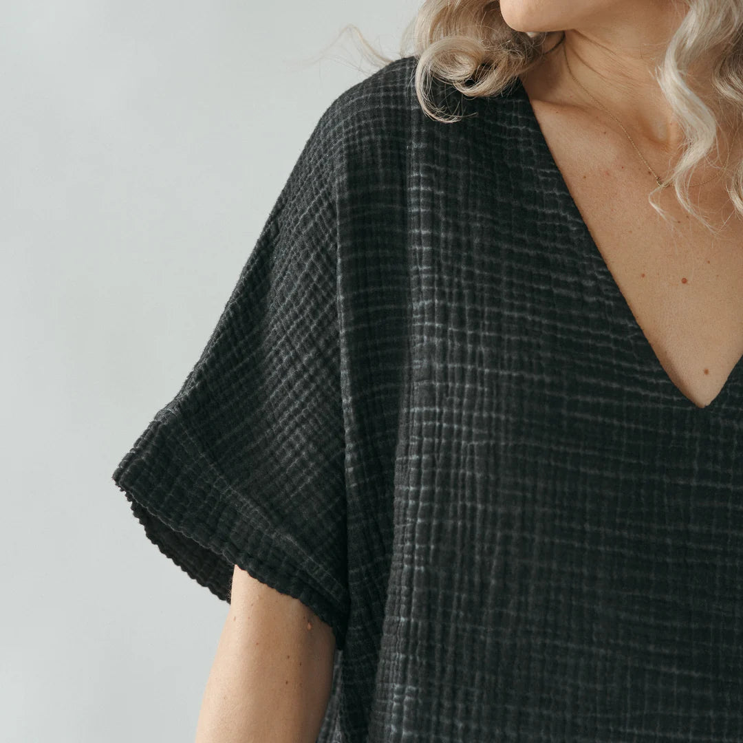 Crinkle V Neck Top - Black