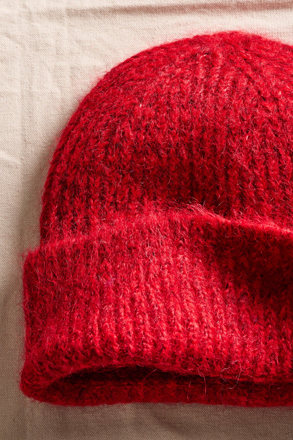 Frostline Beanie - Red