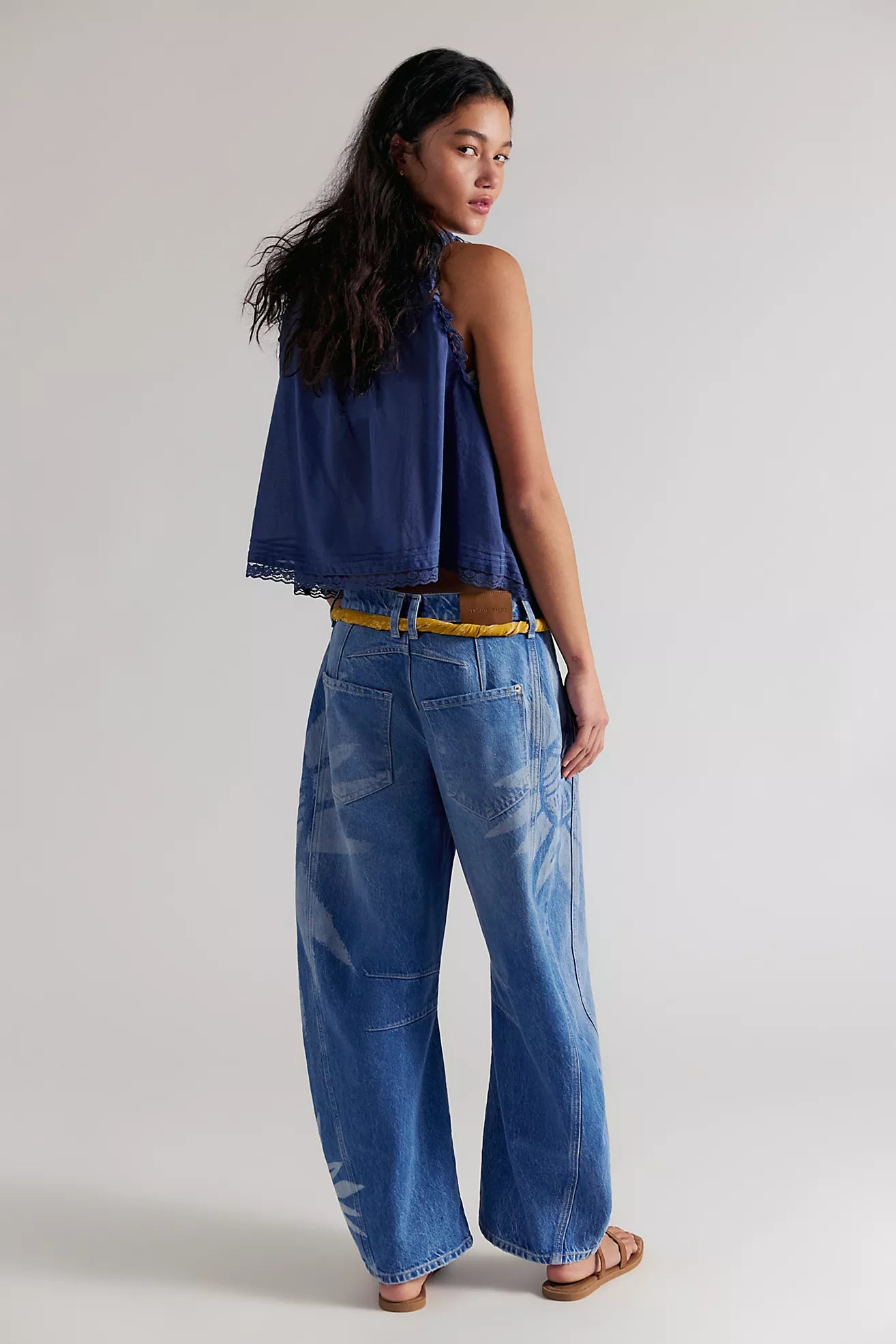 Good Luck Printed Barrel Jeans - Sun Fade