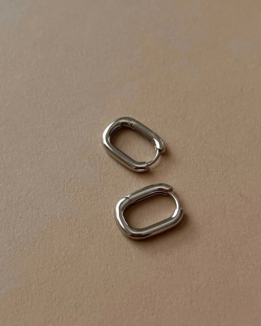 Chain Link Huggies - Silver
