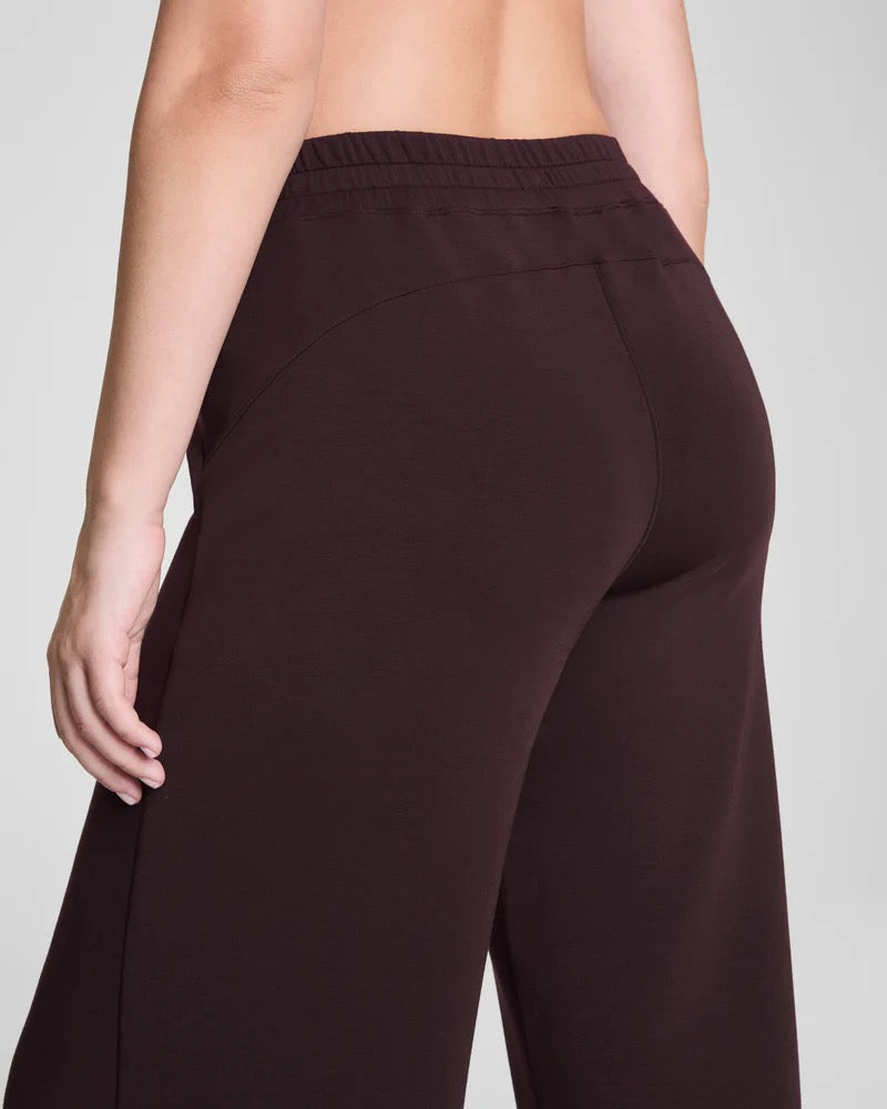 AirEssentials Wide Leg Pant - Truffle Brown