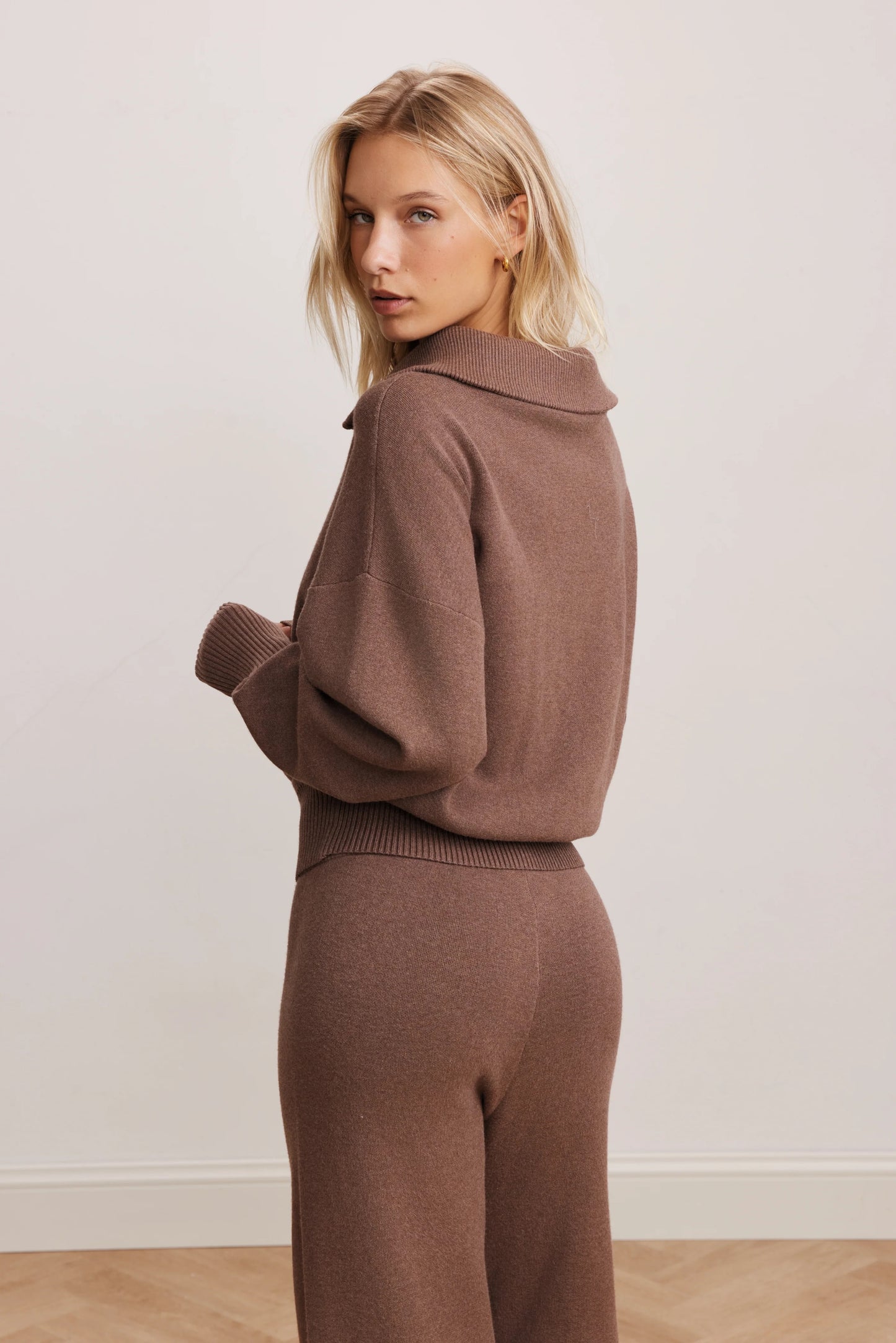 Olly Regular Knit Pants - Brown