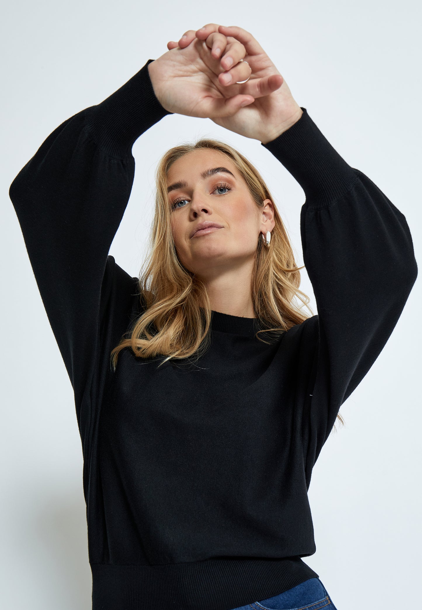 Dana Bat Sleeve Knit Pullover - Black