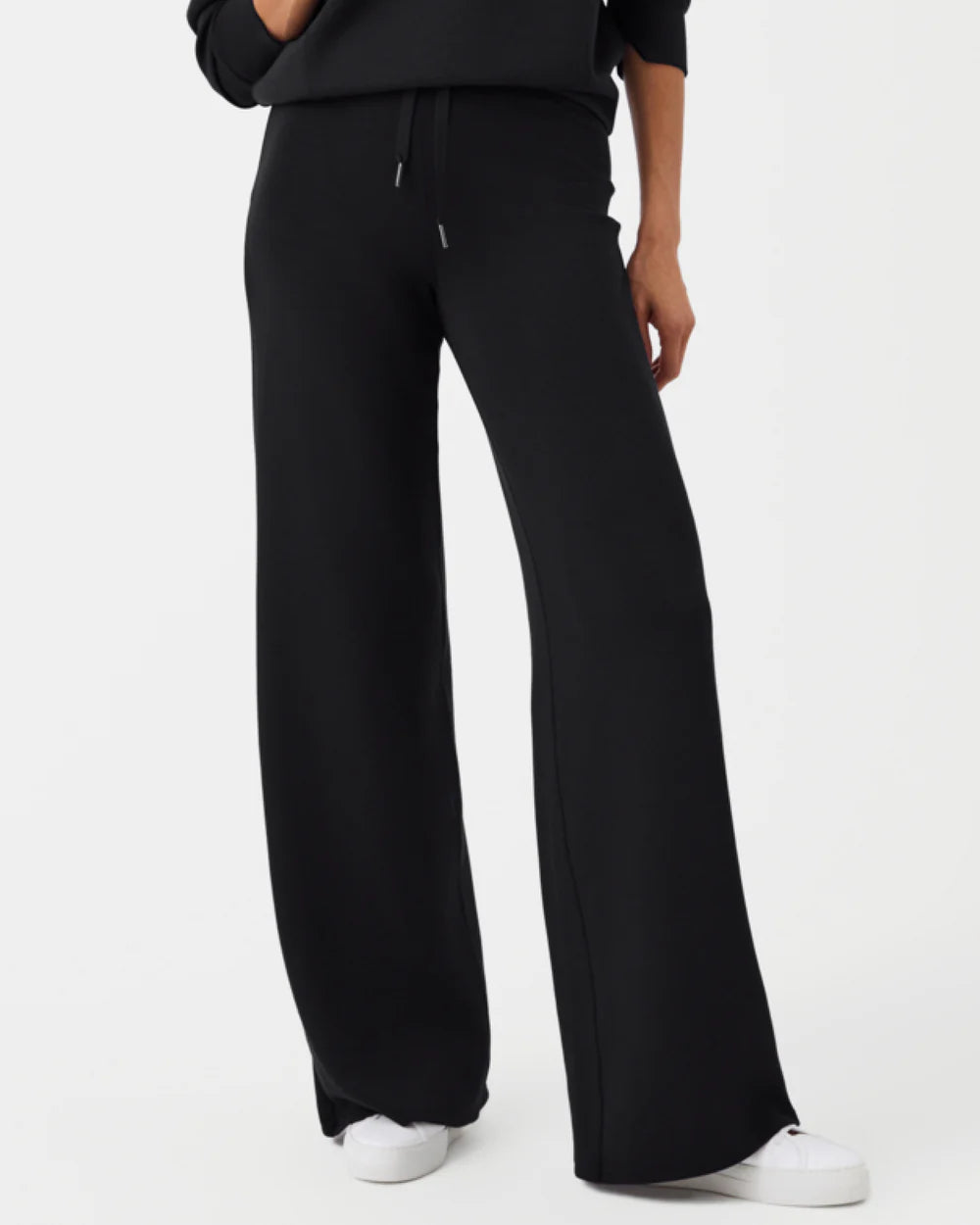 AirEssentials Wide Leg Pant - Black