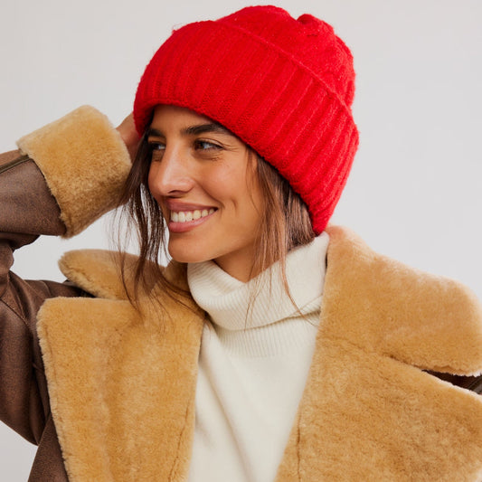 Coastline Beanie - Bright Red