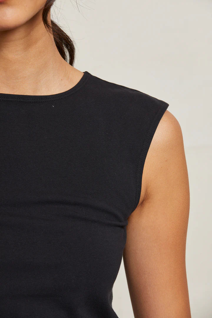 Elanor 90’s Muscle Tee - True Black