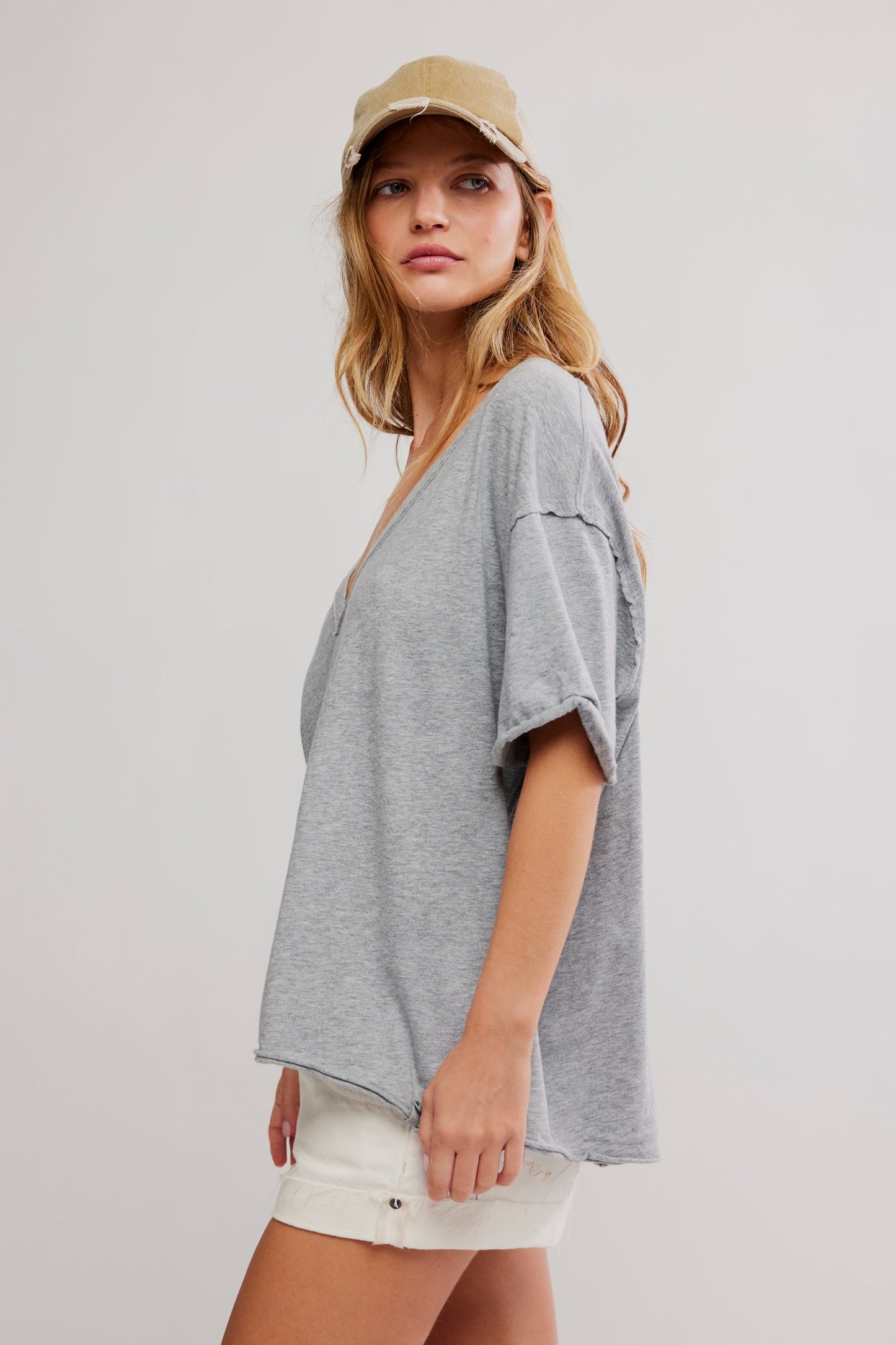 Nina Tee V Neck - Heather Grey