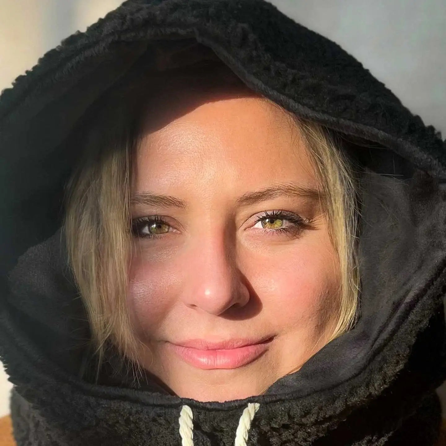 Velvet Reversible Hood Collar