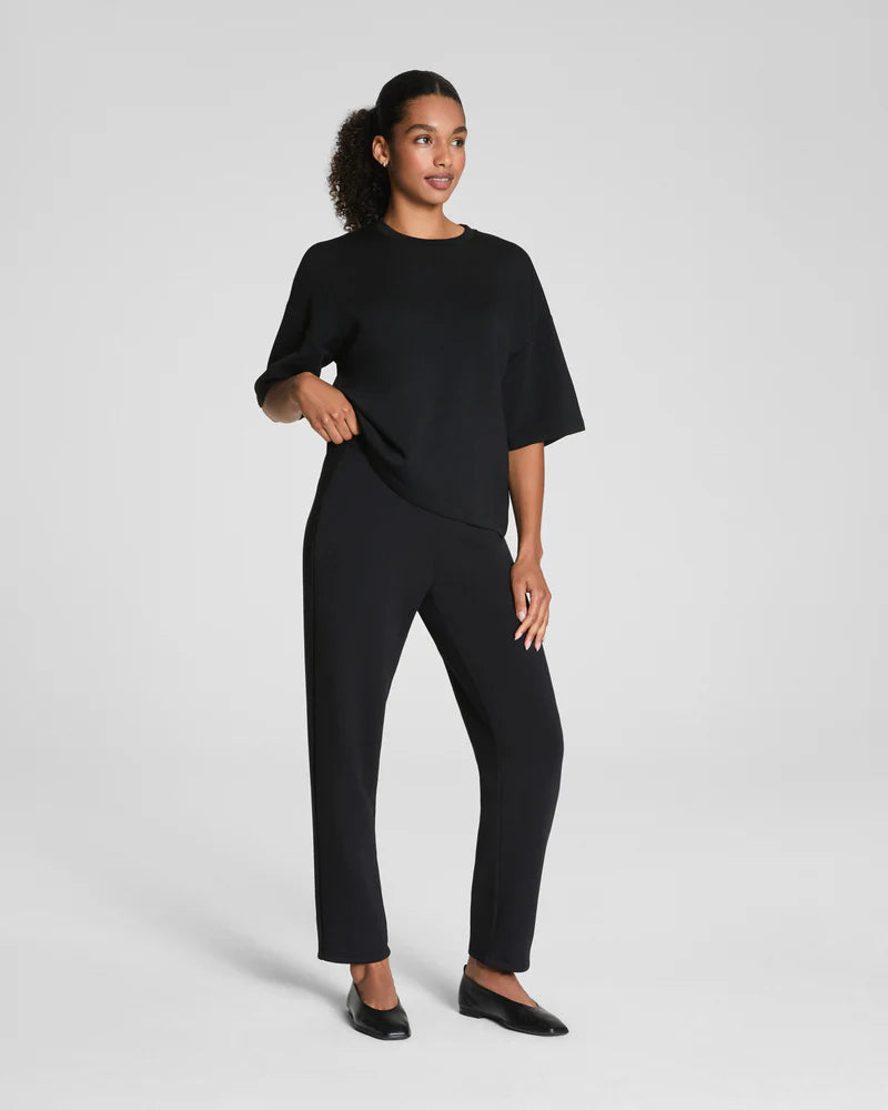 AirEssentials Slim Straight Pant - Very Black