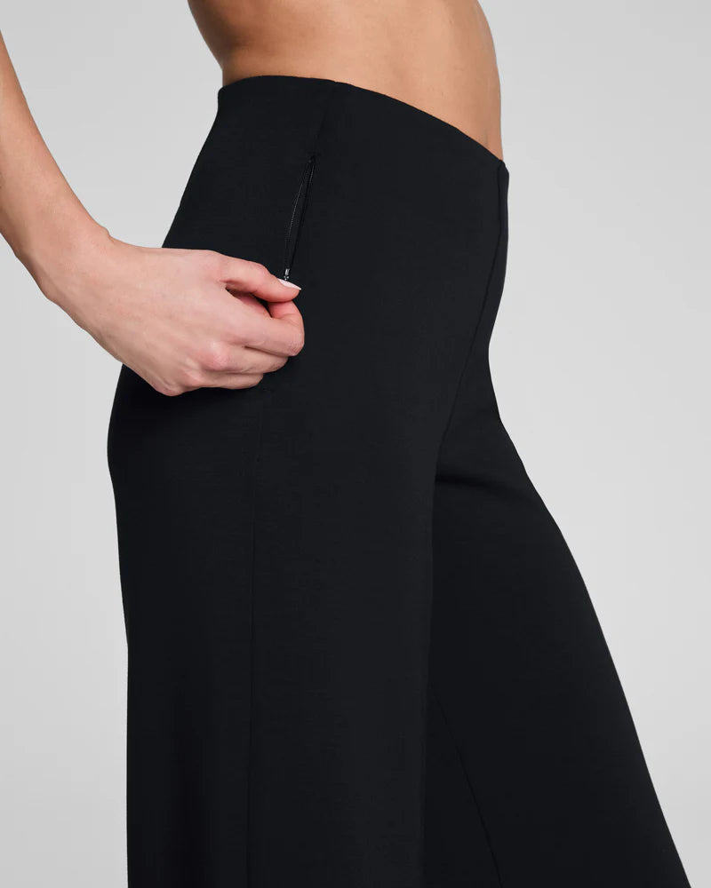 AirEssentials Zero Waistband Wide Leg Pant - Very Black