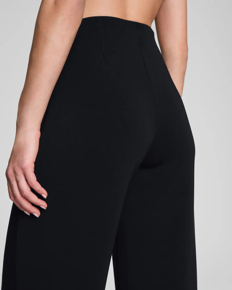 AirEssentials Zero Waistband Wide Leg Pant - Very Black