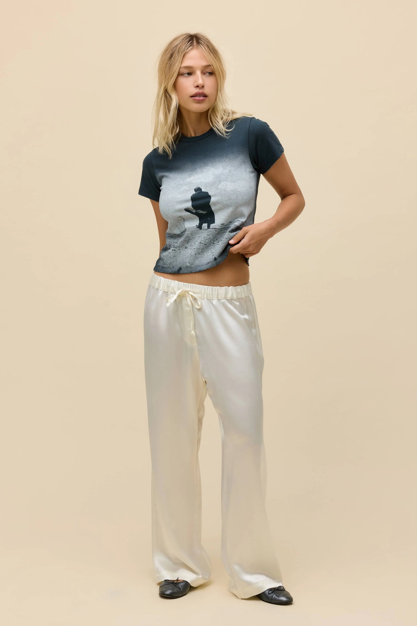 Johnny Cash Silhouette Tee - Vintage Black
