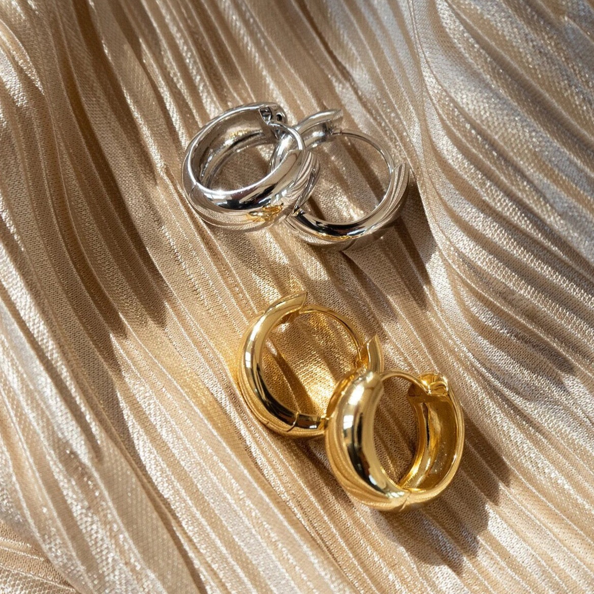 Monaco Huggies - Gold