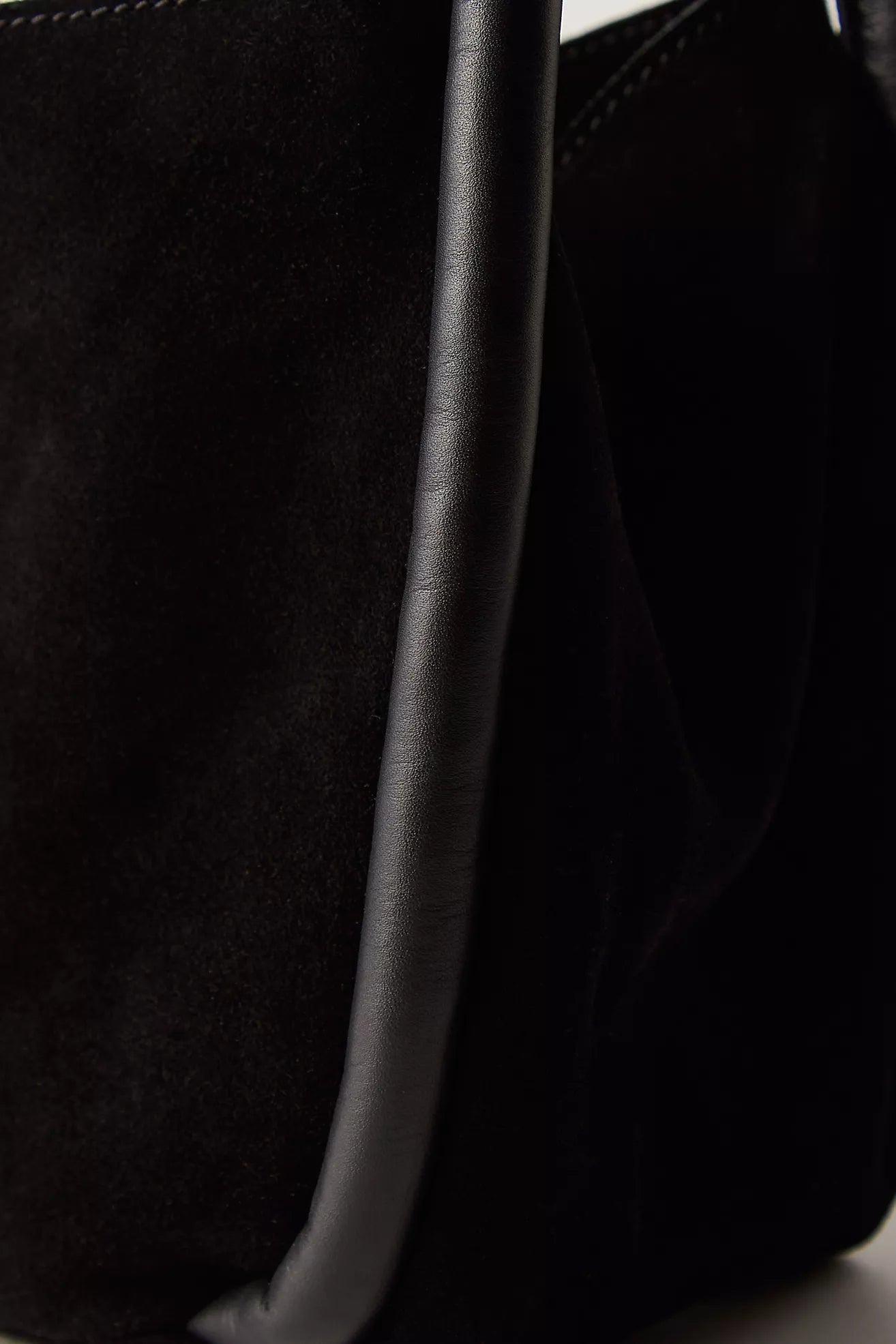 Barlow Bucket Bag - Black