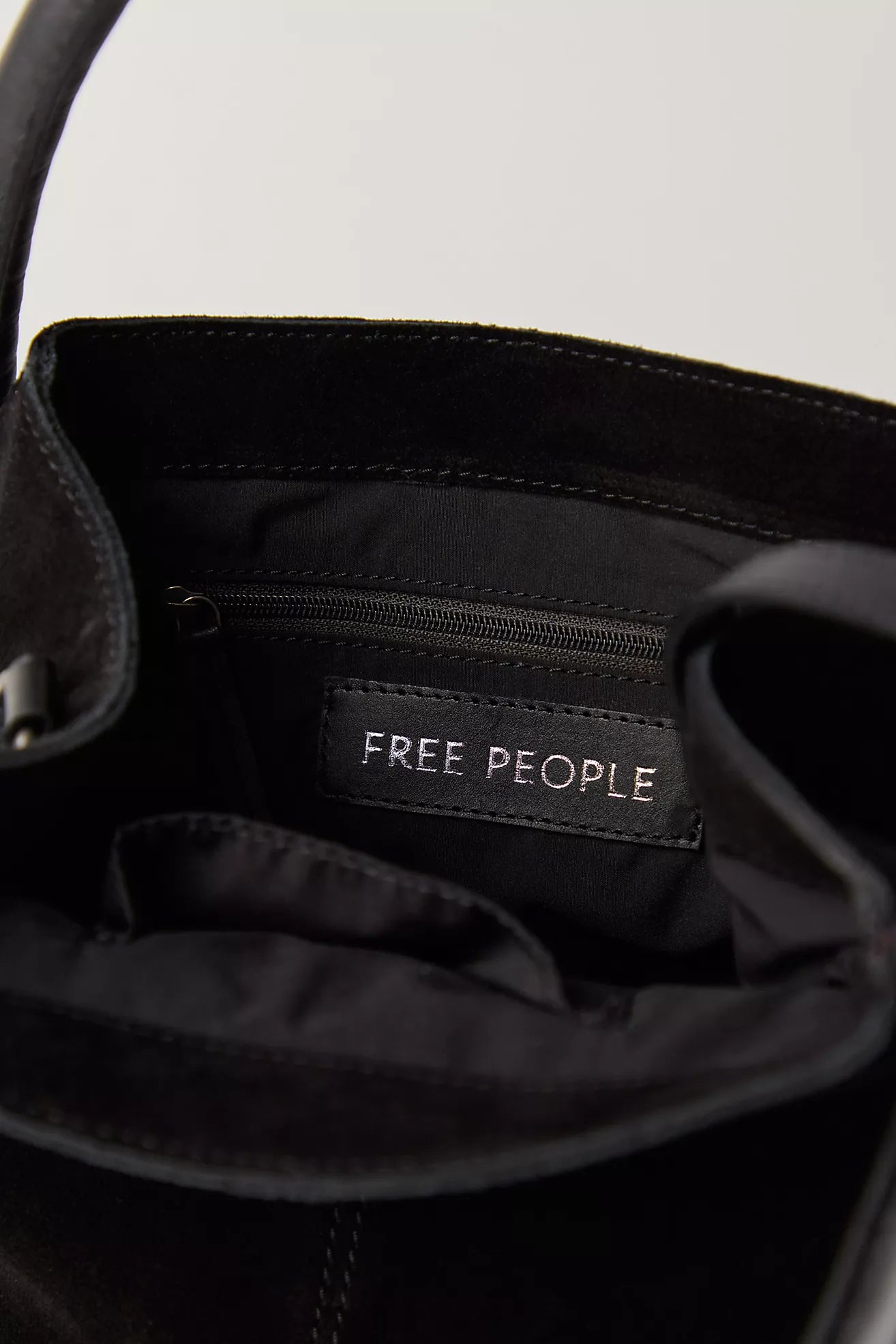Barlow Bucket Bag - Black