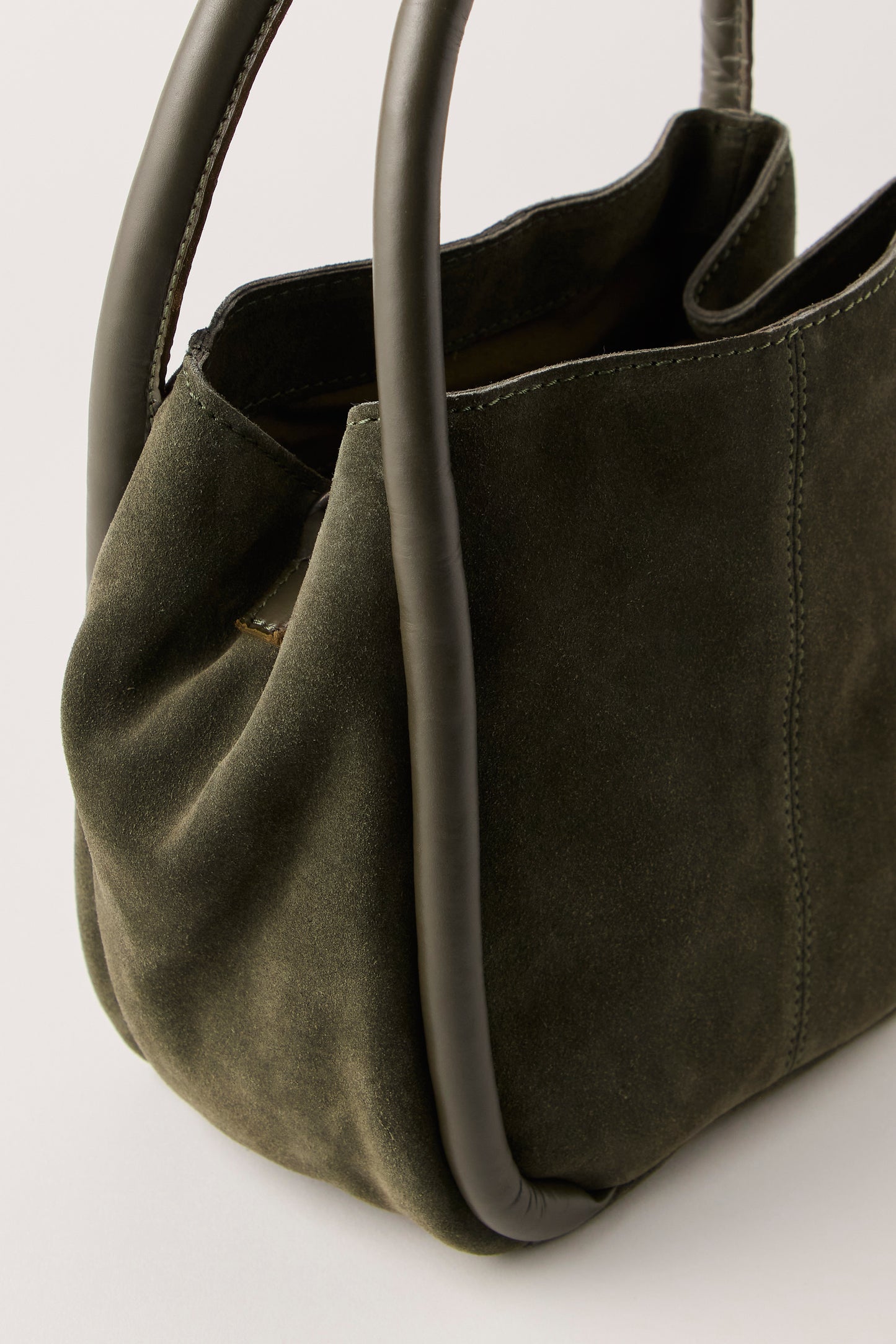 Barlow Bucket Bag - Dark Olive