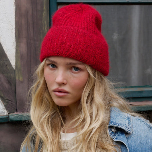 Frostline Beanie - Red