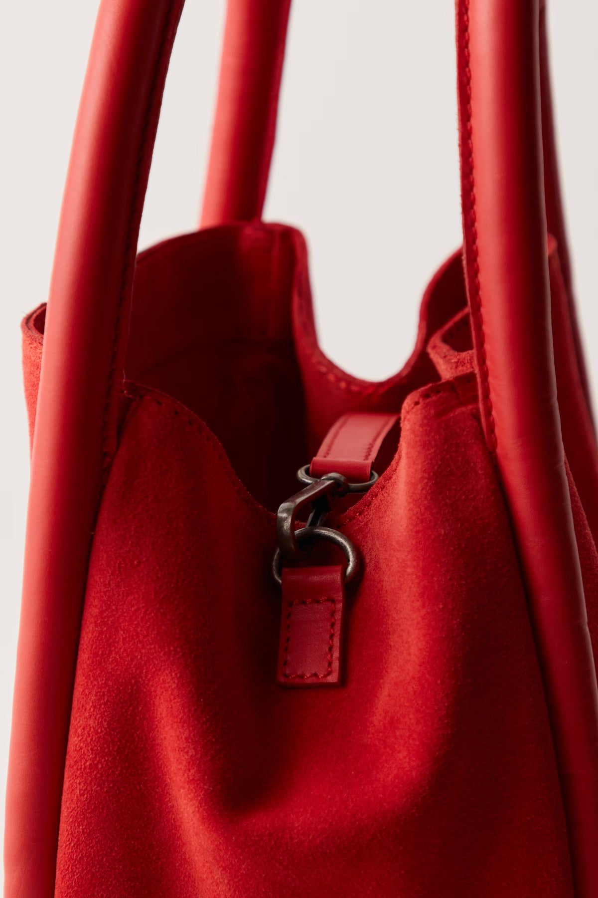 Barlow Bucket Bag - Goji