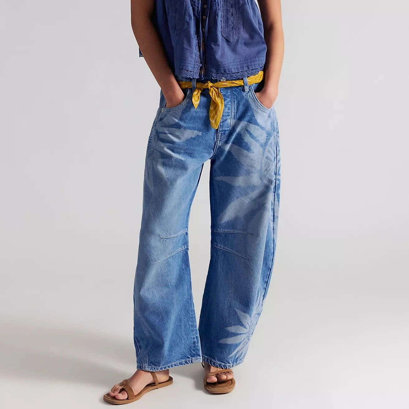 Good Luck Printed Barrel Jeans - Sun Fade