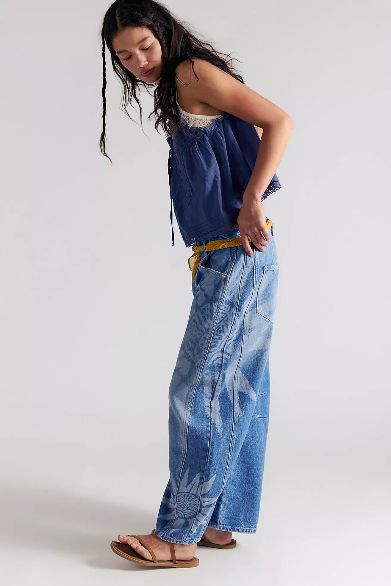Good Luck Printed Barrel Jeans - Sun Fade