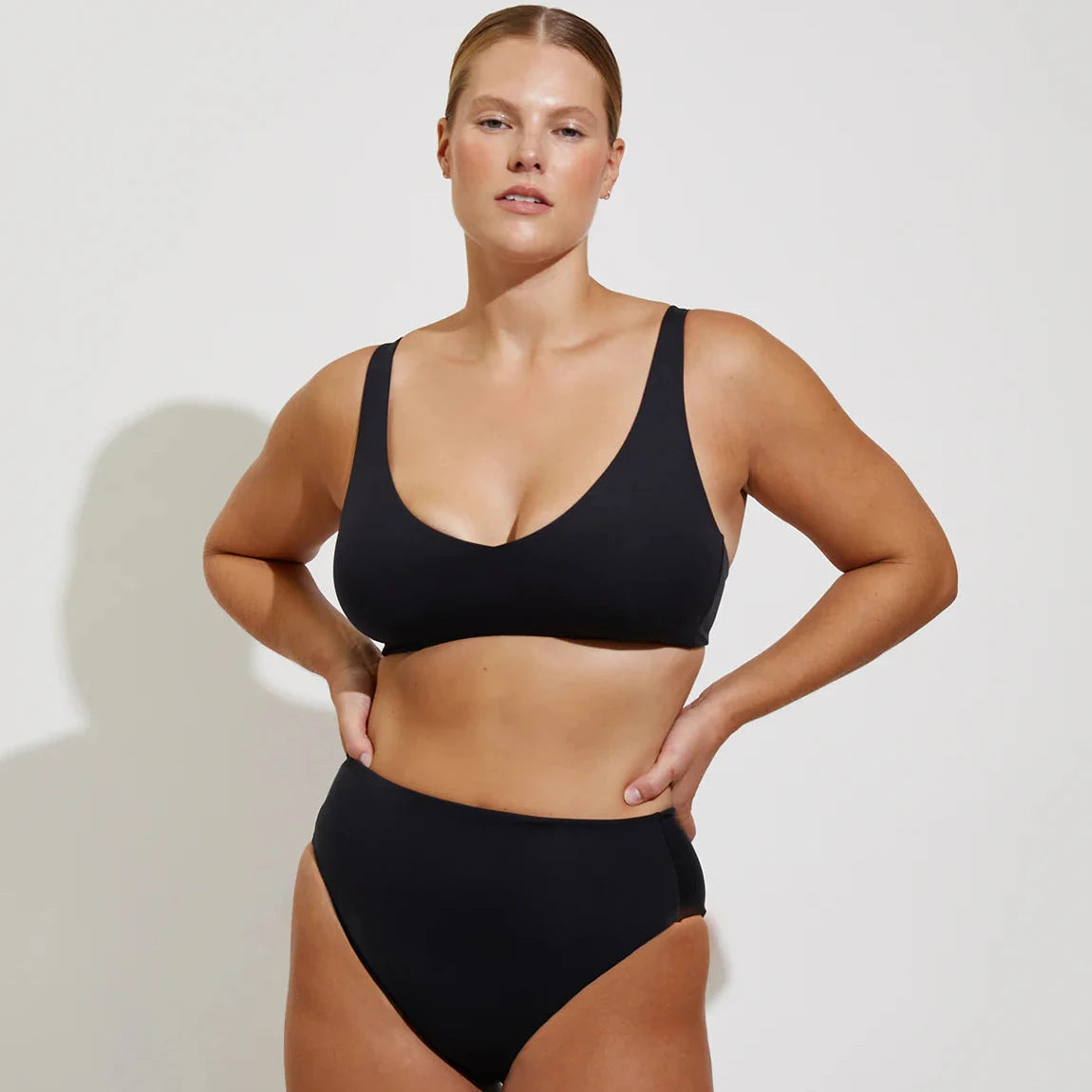 Sunday Top D+ - Black