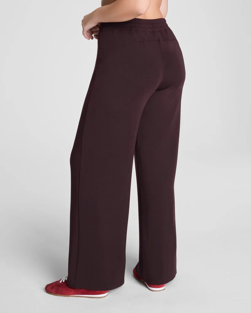 AirEssentials Wide Leg Pant - Truffle Brown