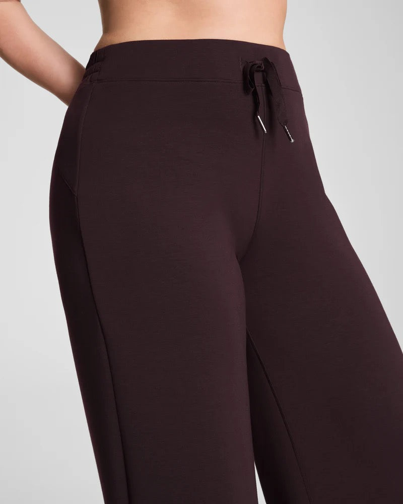 AirEssentials Wide Leg Pant - Truffle Brown