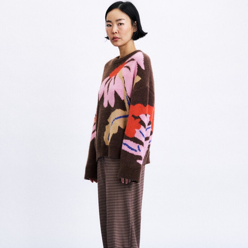 Kumano Floral Sweater - Chocolate