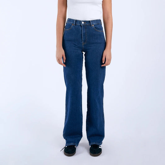 Moxy Straight Jean - Cape Deep Shade