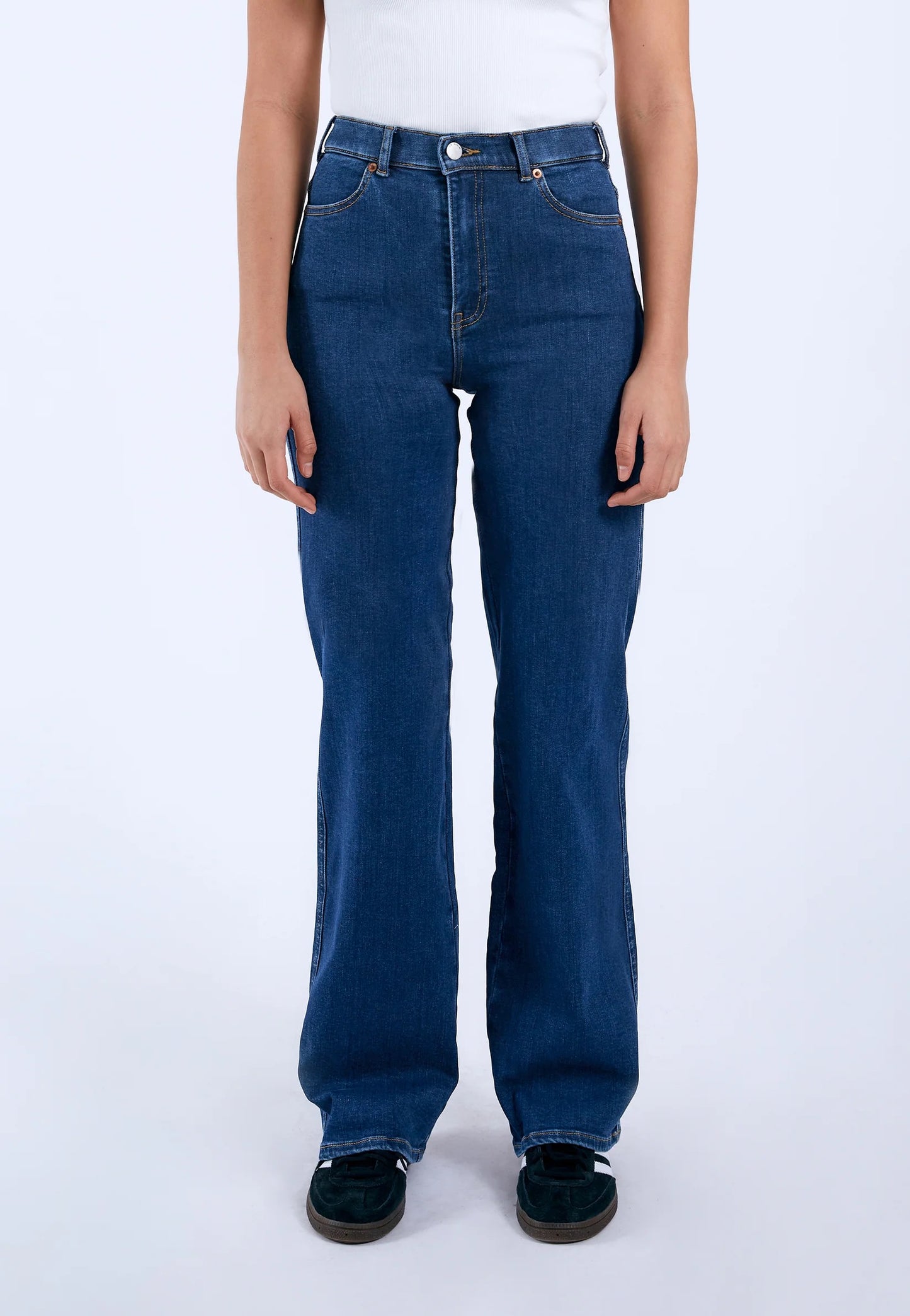 Moxy Straight Jean - Cape Deep Shade