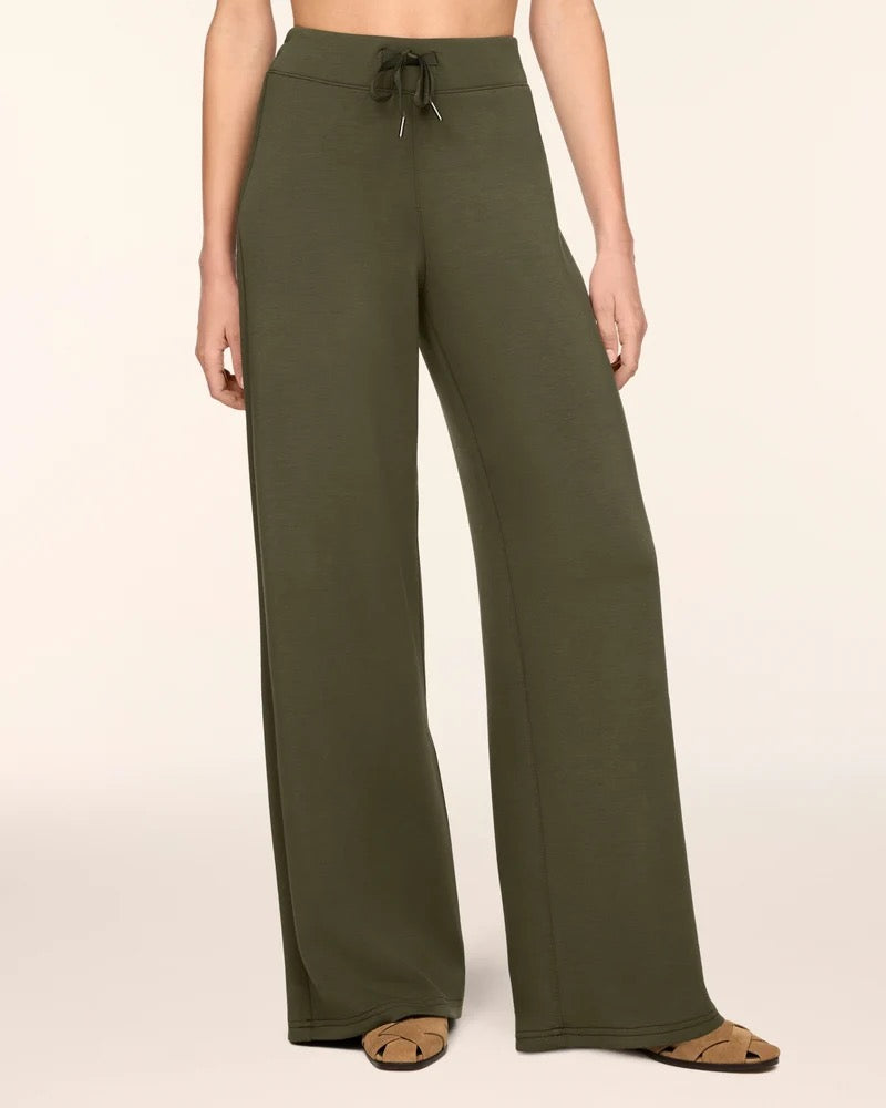 AirEssentials Wide Leg Pant - Monstera